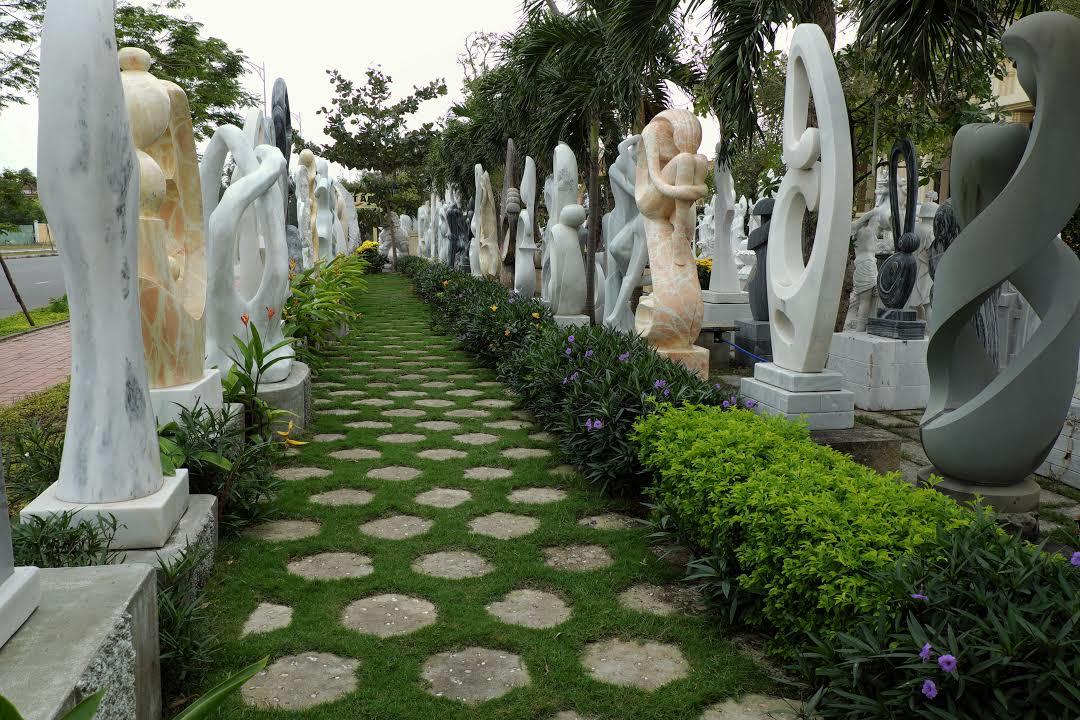 Non Nuoc Stone Carving Village